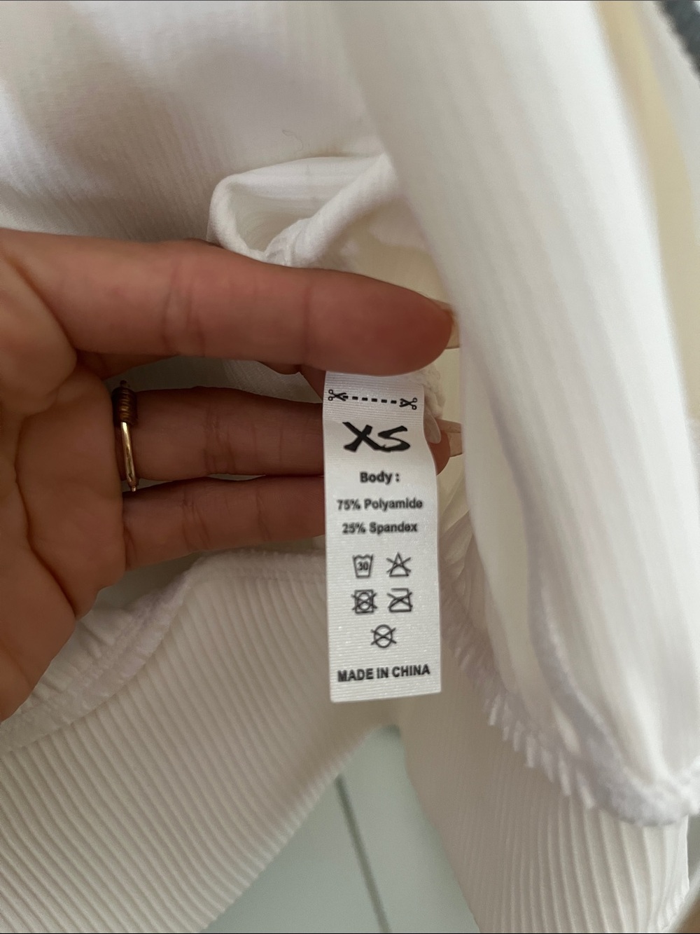 Cropped White Ribbed Zip-Front Workout Jacket - Picture 2 of 2